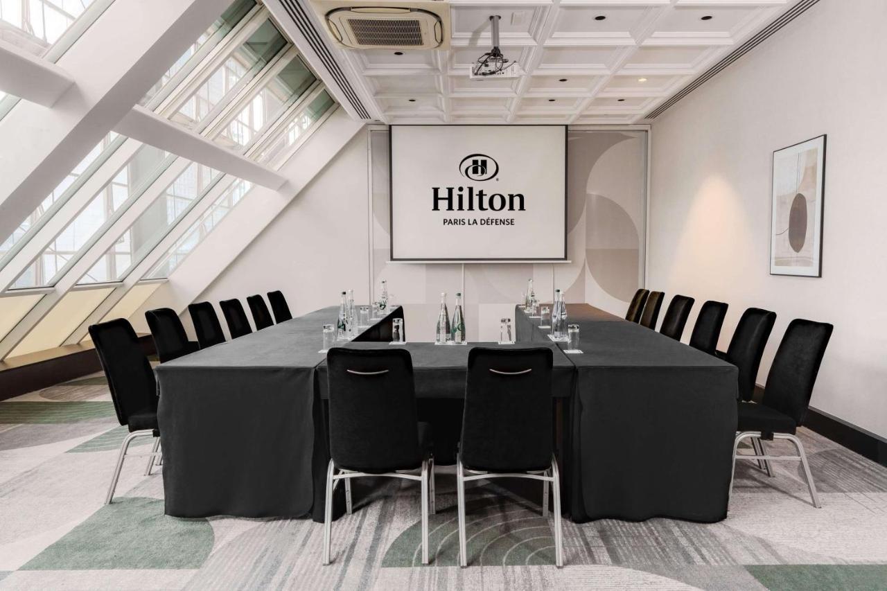 Отель Hilton Paris La Defense Пюто Экстерьер фото